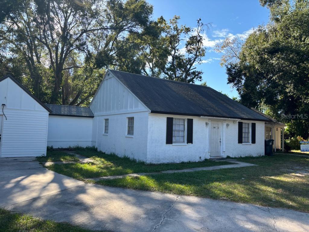 1403 College Park Ln., Tampa, FL 33612