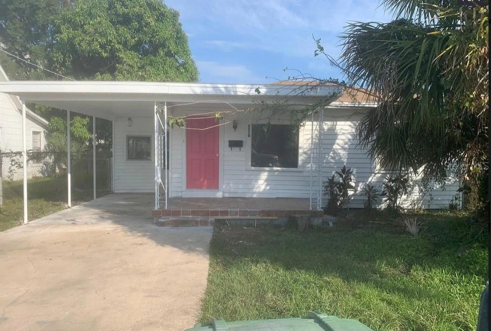 2210 Thrace St., Tampa, FL 33605