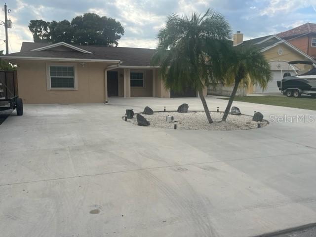4410 Waltham Dr., Tampa, FL 33634