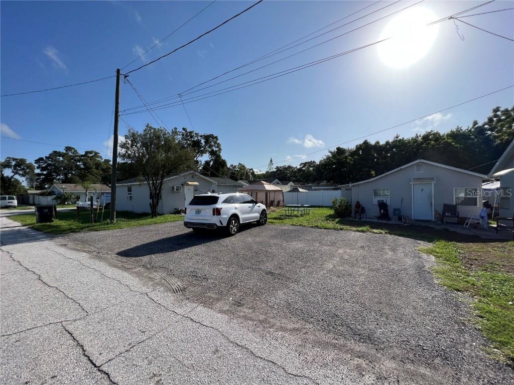 5475 42nd St., St Petersburg, FL 33714