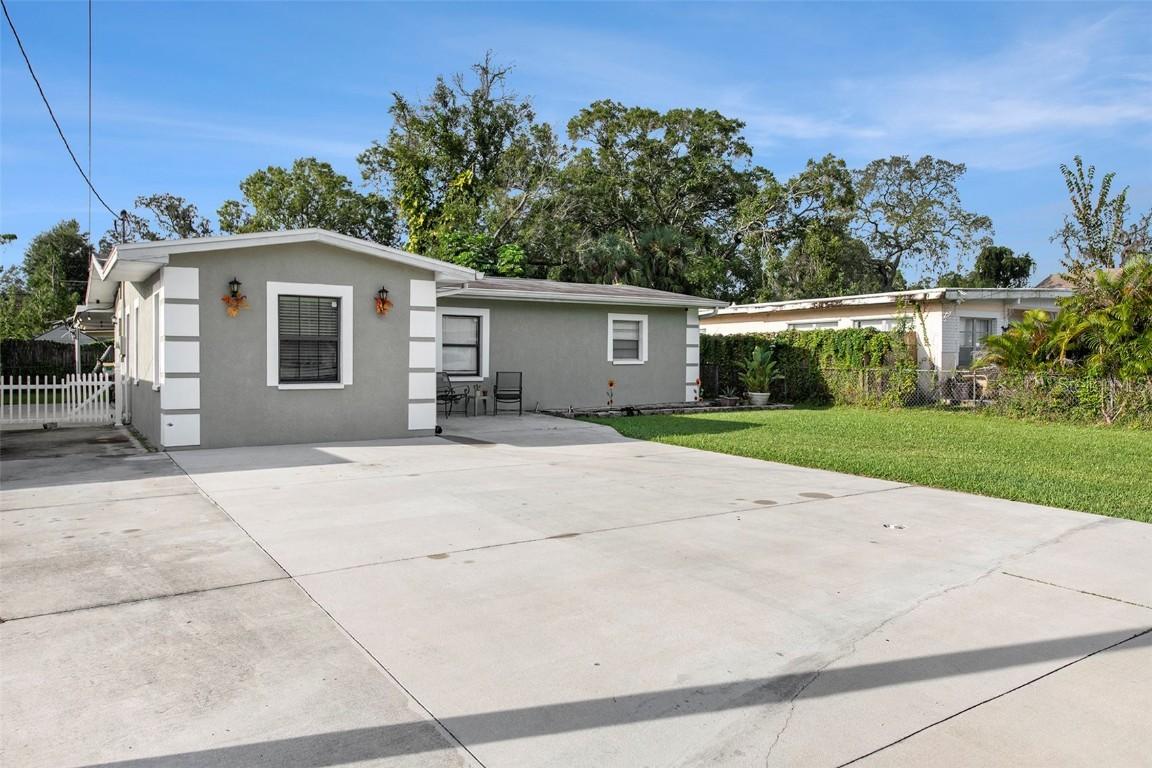 2106 W Burke St., Tampa, FL 33604