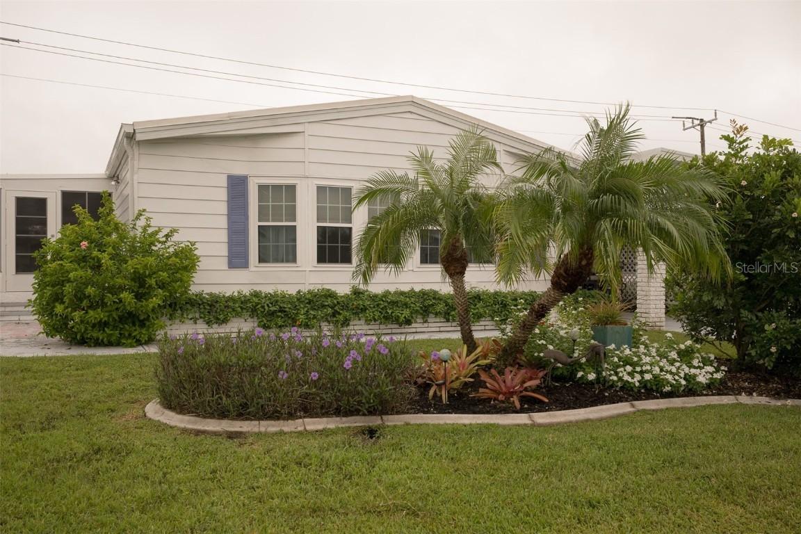 523 La Playa Cir., North Port, FL 34287