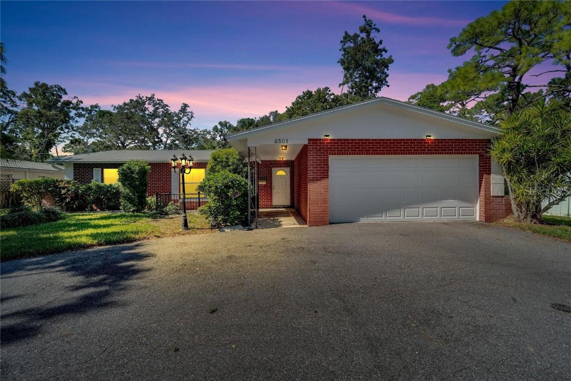 6501 4th St., St Petersburg, FL 33705