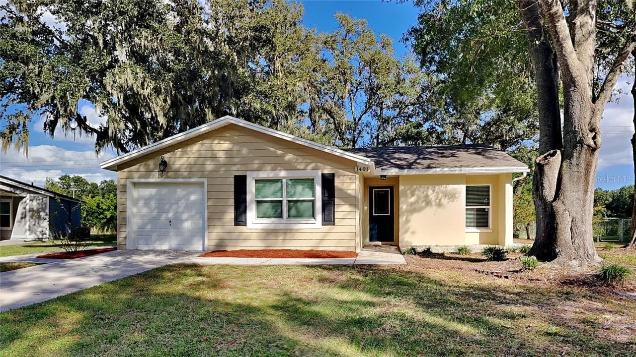 1401 Periwinkle Ct., Lakeland, FL 33811