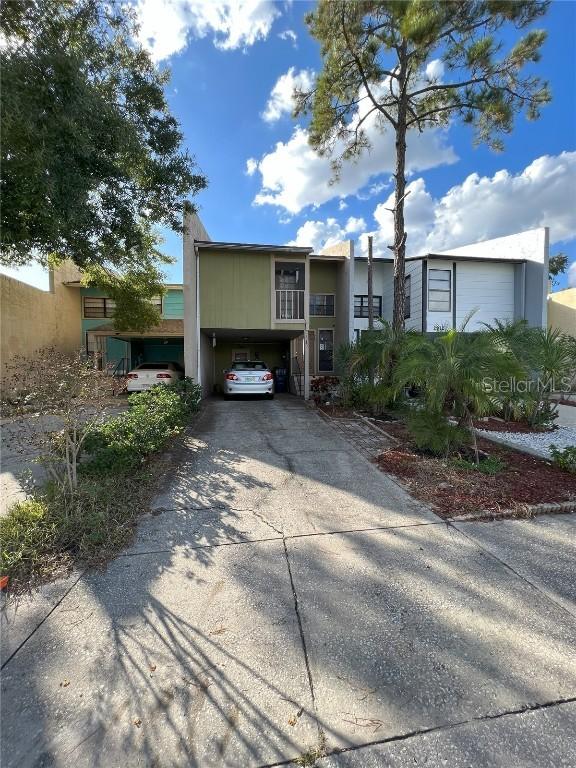 2910 Kelly Ridge Ln., Tampa, FL 33604