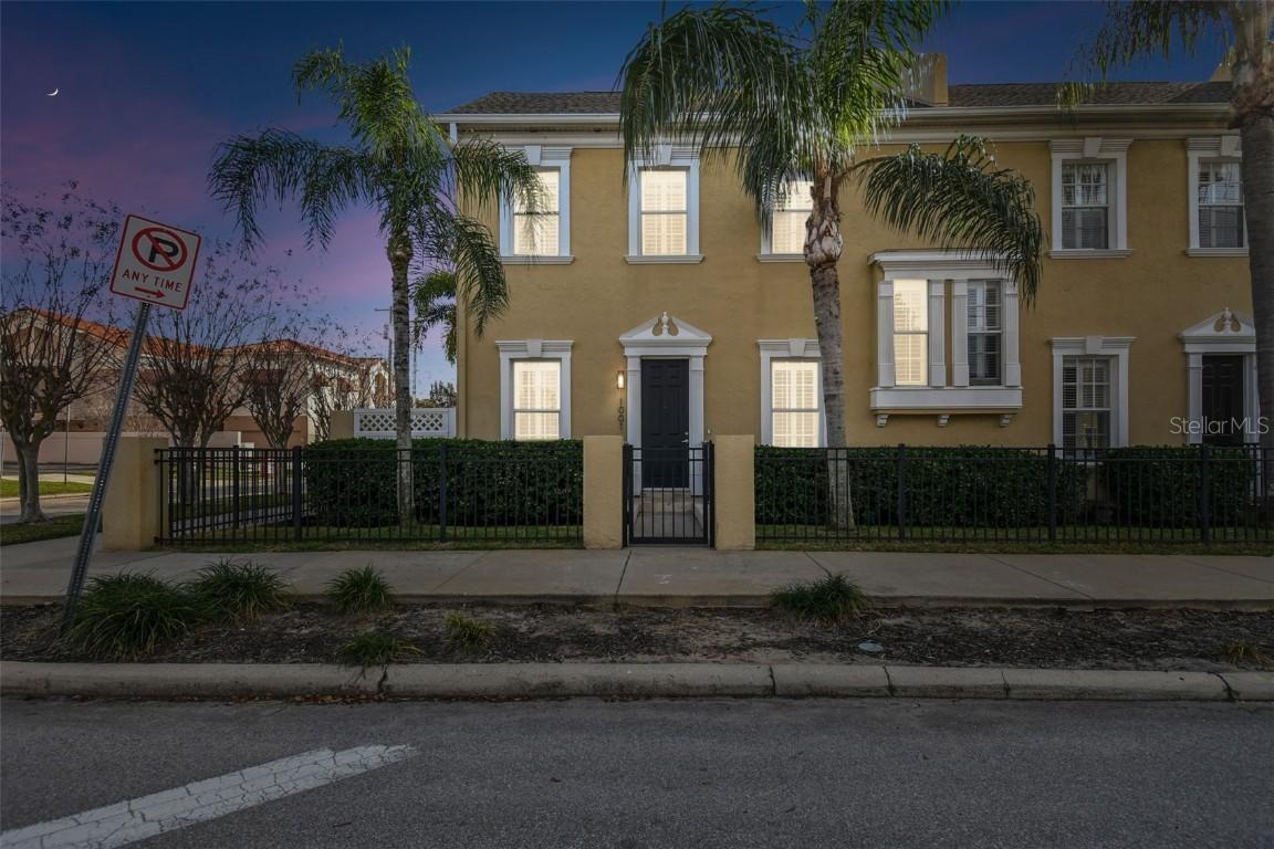 1001 Edison Park Ct., Tampa, FL 33606