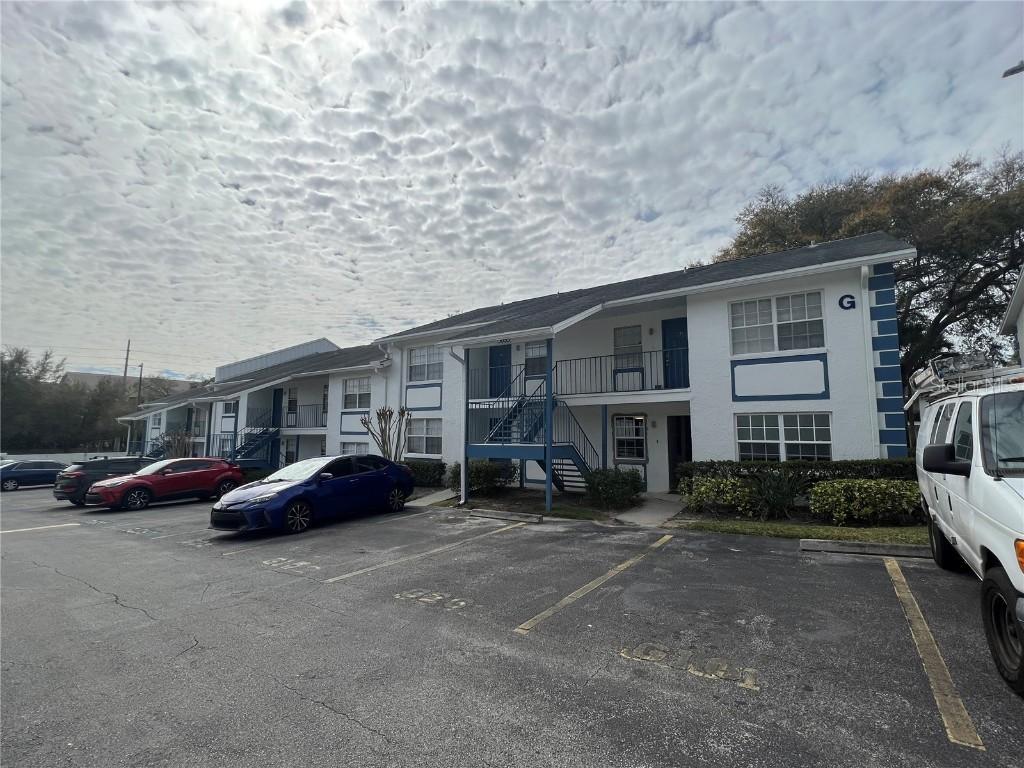 5035 Bordeaux Village Pl. #201, Tampa, FL 33617