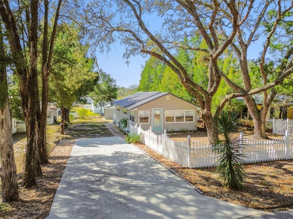 34950 Hawkiowa Rd., Dade City, FL 33523