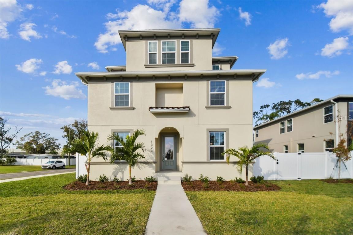 1323 W Arch St., Tampa, FL 33607