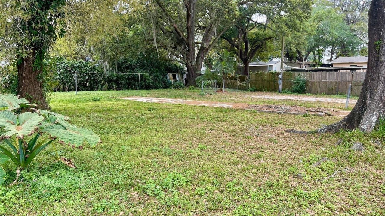 10927 E Ross St., Tampa, FL 33610