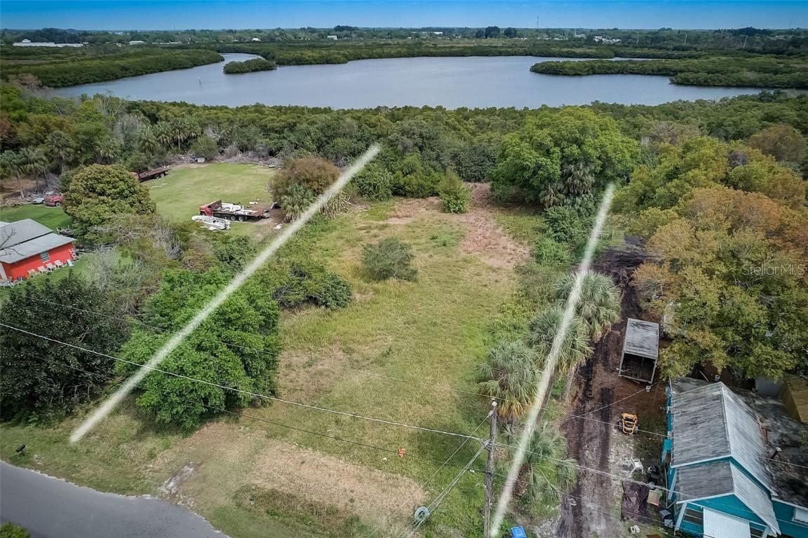 1302 Sweeney Dr., Ruskin, FL 33570