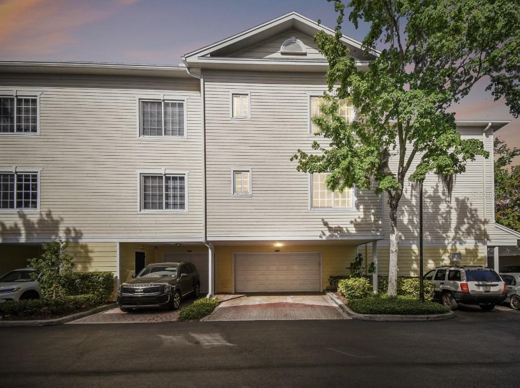 9873 Meadow Field Cir. #307, Tampa, FL 33626