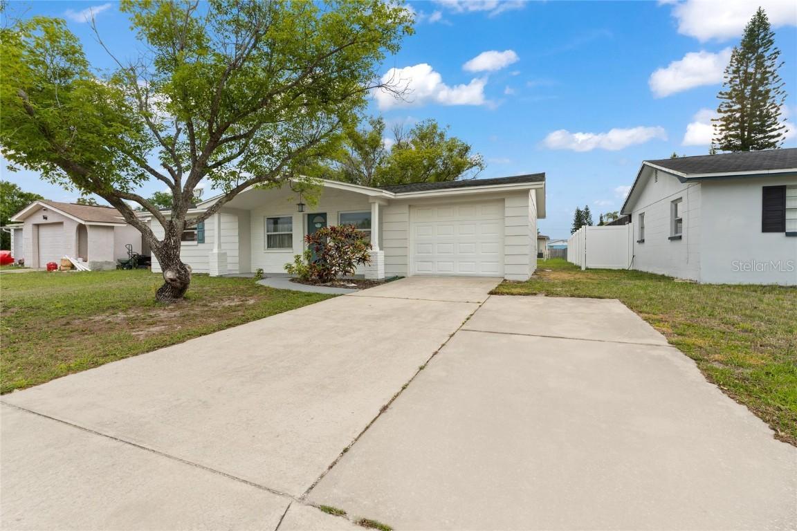 1426 Viking Dr., Holiday, FL 34691