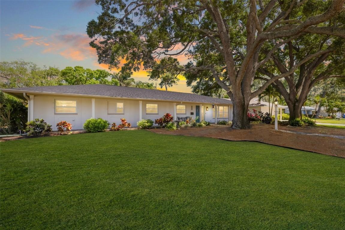 8691 11th St., St Petersburg, FL 33702