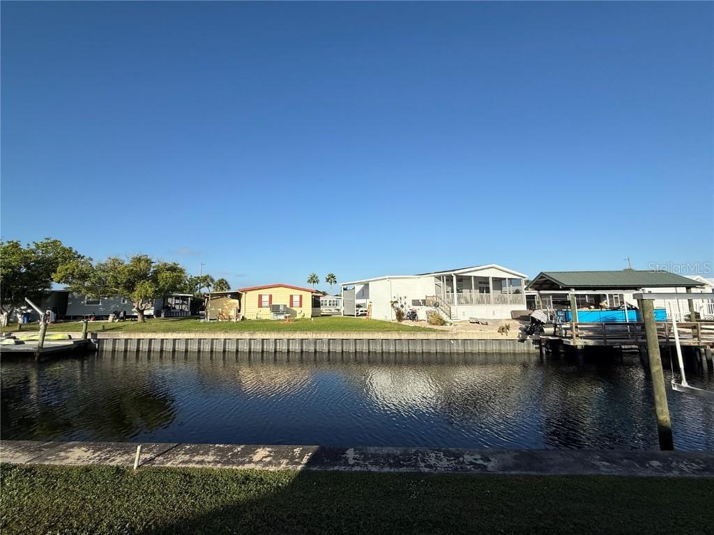 116 W Saint Johns Way, Apollo Beach, FL 33572