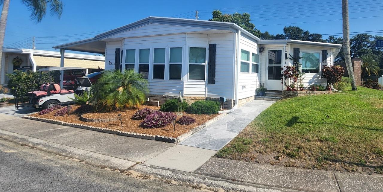 87 Red Oak Dr., Palm Harbor, FL 34684