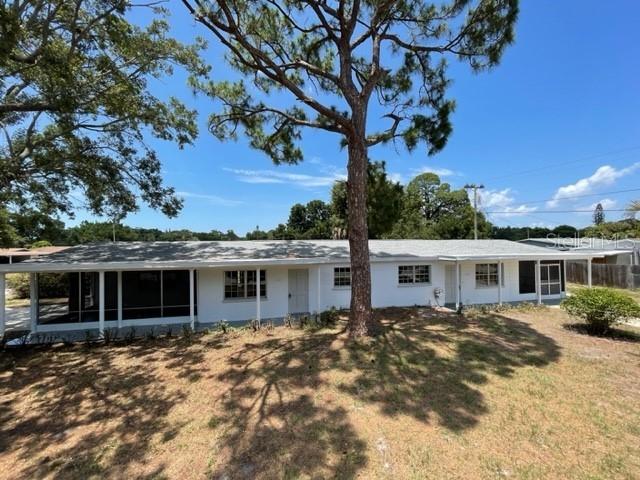 2109 51st Ave., Bradenton, FL 34207