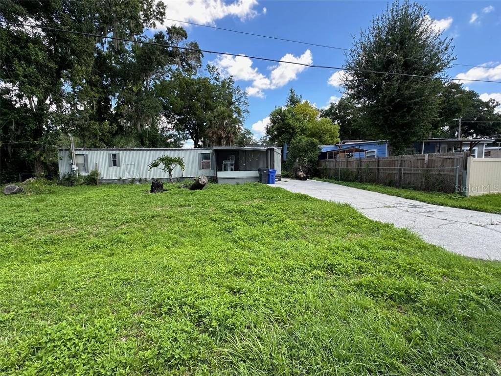 852 Louise St., Brandon, FL 33511