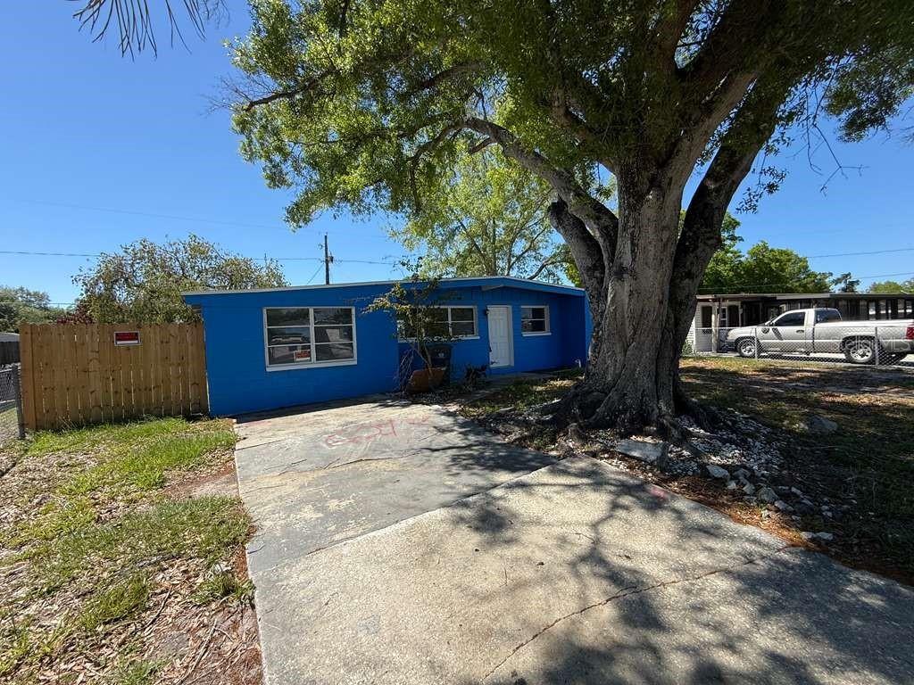 2027 Warrington Way, Tampa, FL 33619