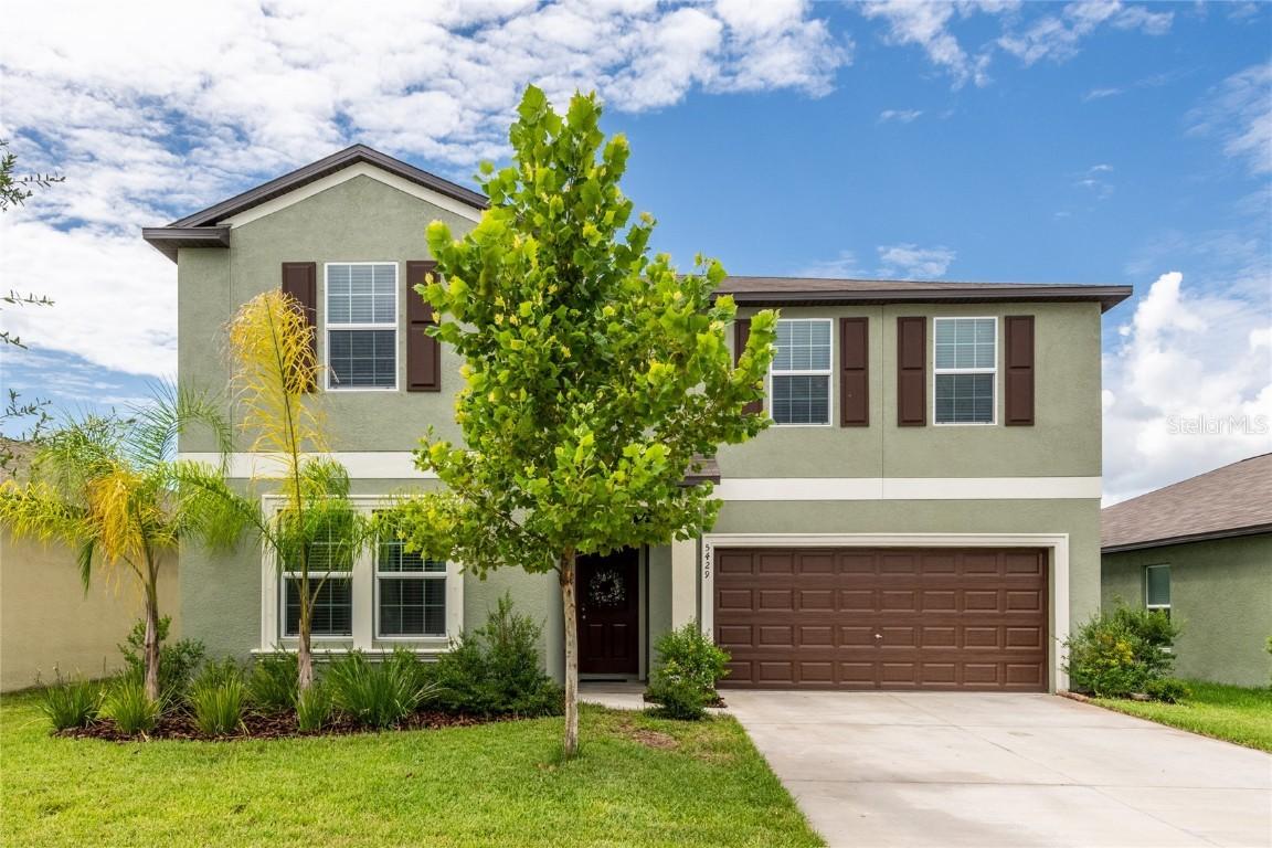 5429 Blue Azure Dr., Wimauma, FL 33598