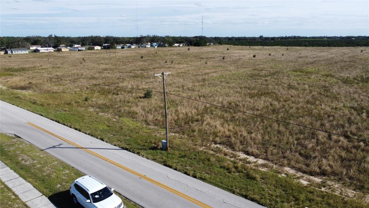 1615 Eo Douglas Ave., Sebring, FL 33870