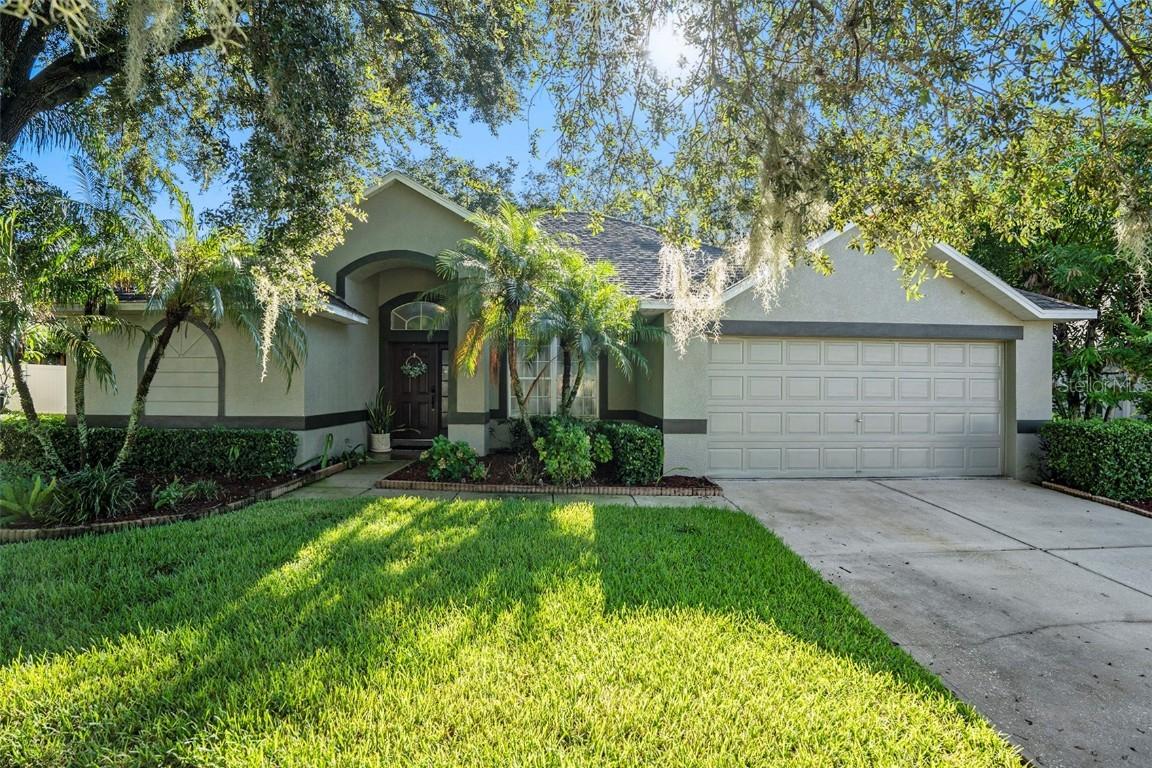 811 Woodcarver Ln., Brandon, FL 33510