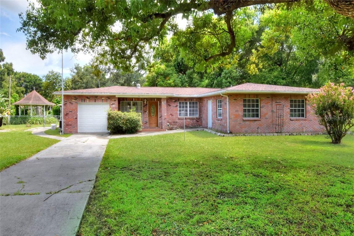 731 E Lumsden Rd., Brandon, FL 33511