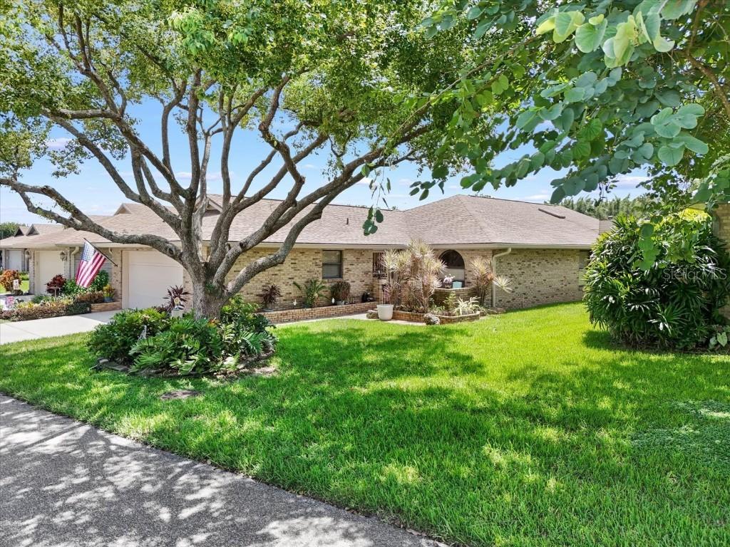 696 Caribbean Dr., Lakeland, FL 33803