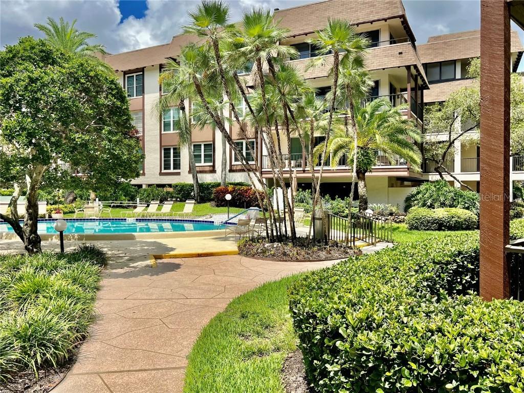 3035 Countryside Blvd. #14B, Clearwater, FL 33761