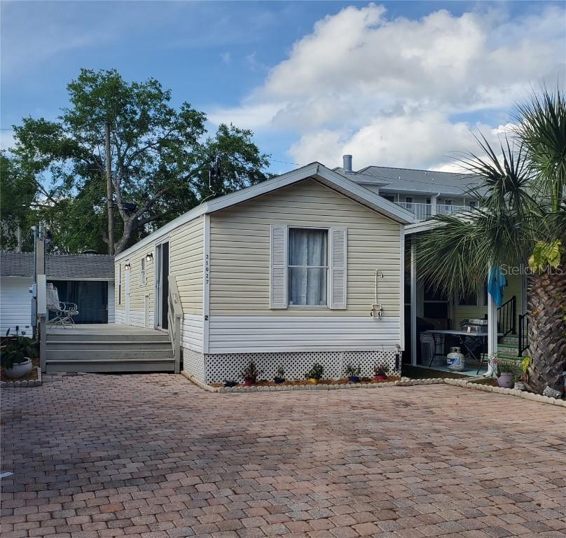 21027 Lazy Days Cir., Lutz, FL 33558