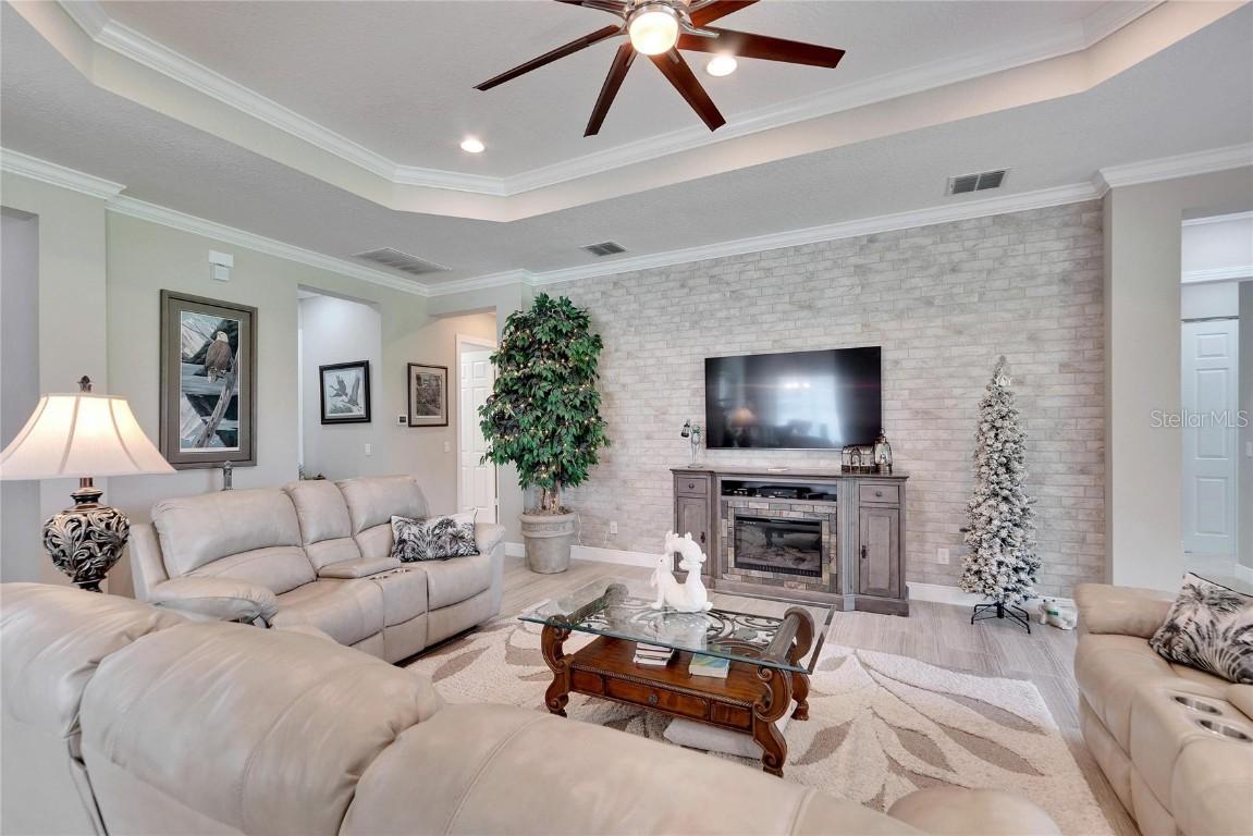 16005 Cape Coral Dr., Wimauma, FL 33598