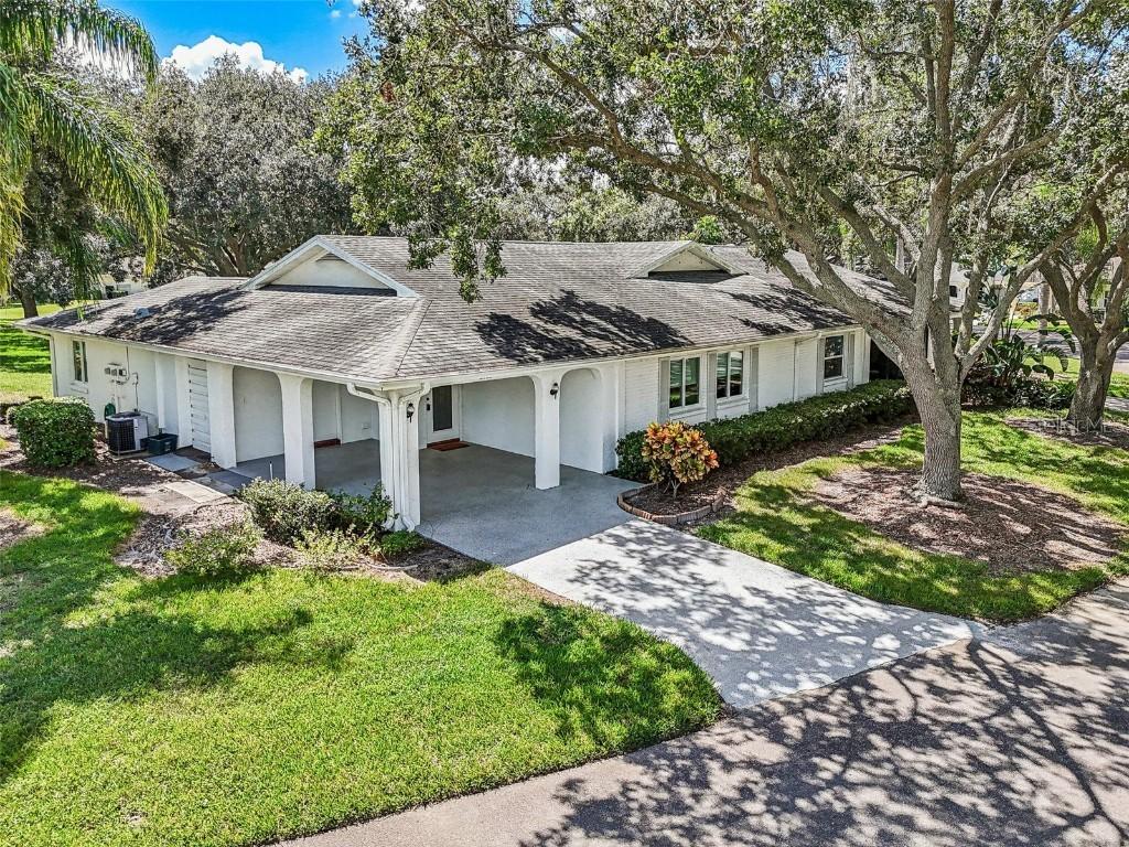2102 Hailstone Cir., Sun City Center, FL 33573