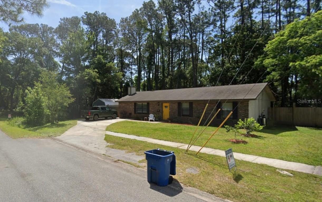 7946 Dalehurst Dr., Jacksonville, FL 32277