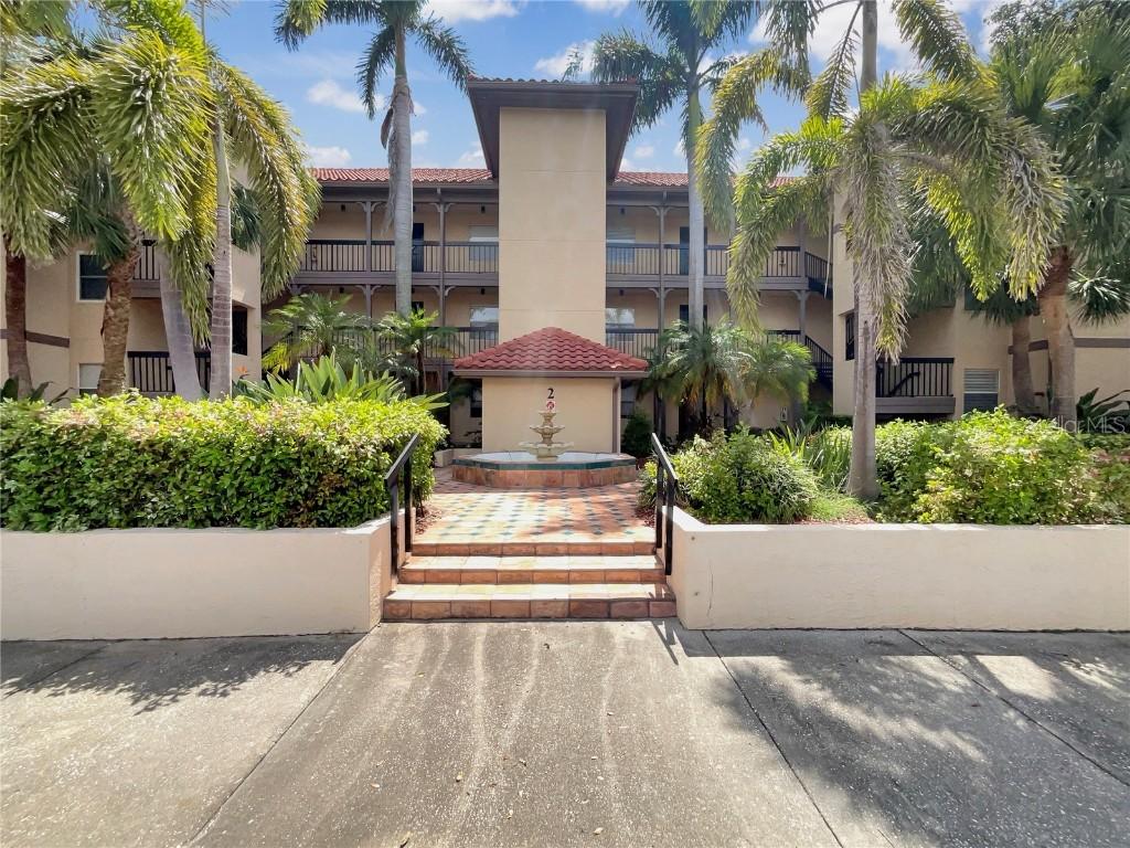 2400 Feather Sound Dr. #211, Clearwater, FL 33762