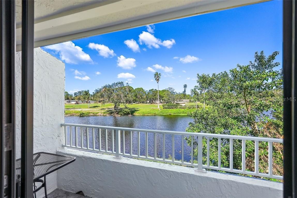 1951 Lakewood Club Dr. #B, St Petersburg, FL 33712