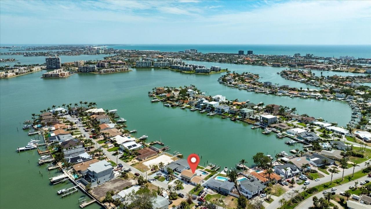 7886 9th Ave., St Petersburg, FL 33707