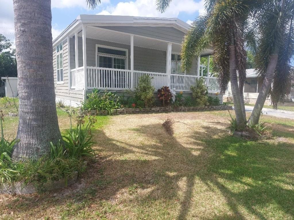 140 Independence Ave. #11, Palm Harbor, FL 34684