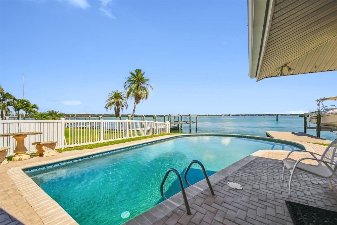 529 Johns Pass Ave., Madeira Beach, FL 33708
