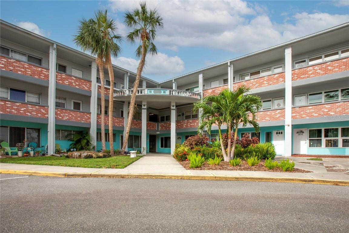 4300 58th St. #2001, Kenneth City, FL 33709