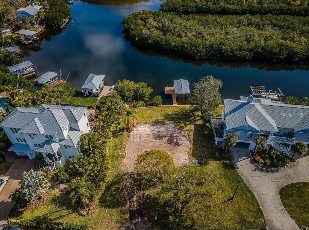 624 N Mayo St., Crystal Beach, FL 34681