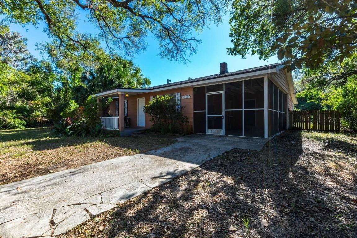 2415 Durant Rd., Valrico, FL 33596