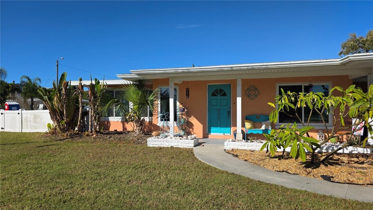 552 Trade Winds Dr., Dunedin, FL 34698