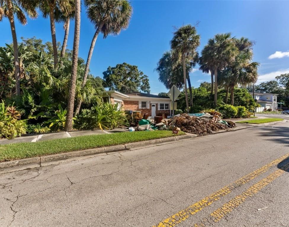 215 S West Shore Blvd., Tampa, FL 33609