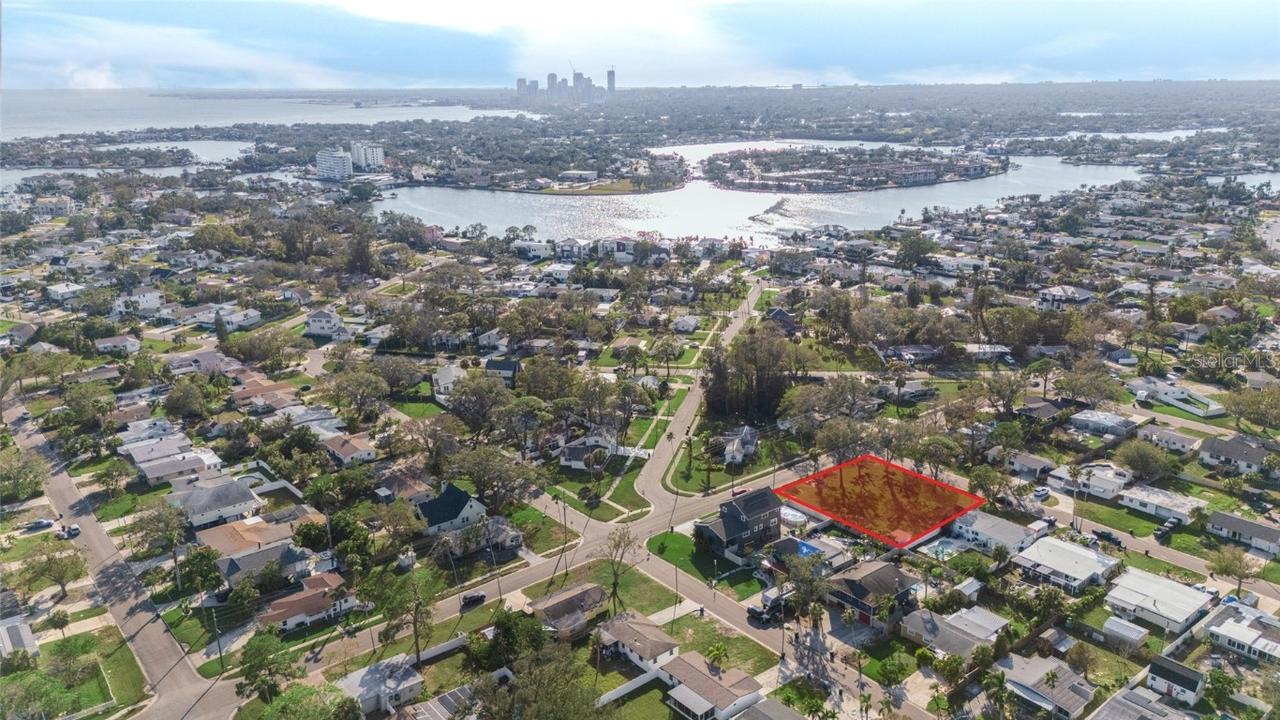 1535 Connecticut Ave., St Petersburg, FL 33703