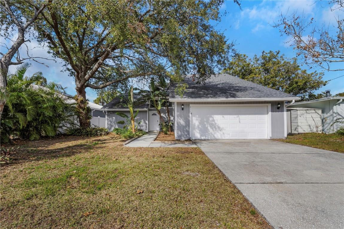 3117 S Canal Dr., Palm Harbor, FL 34684