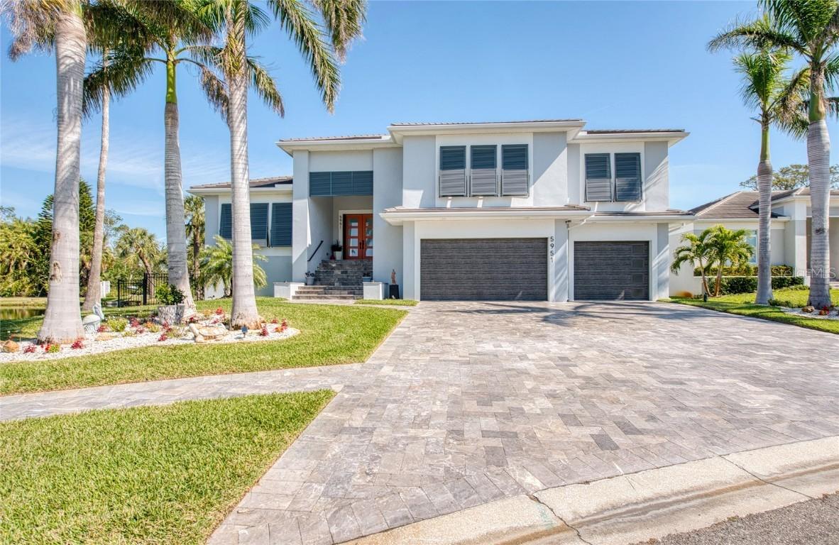 5951 Bay Dr., Gulfport, FL 33707