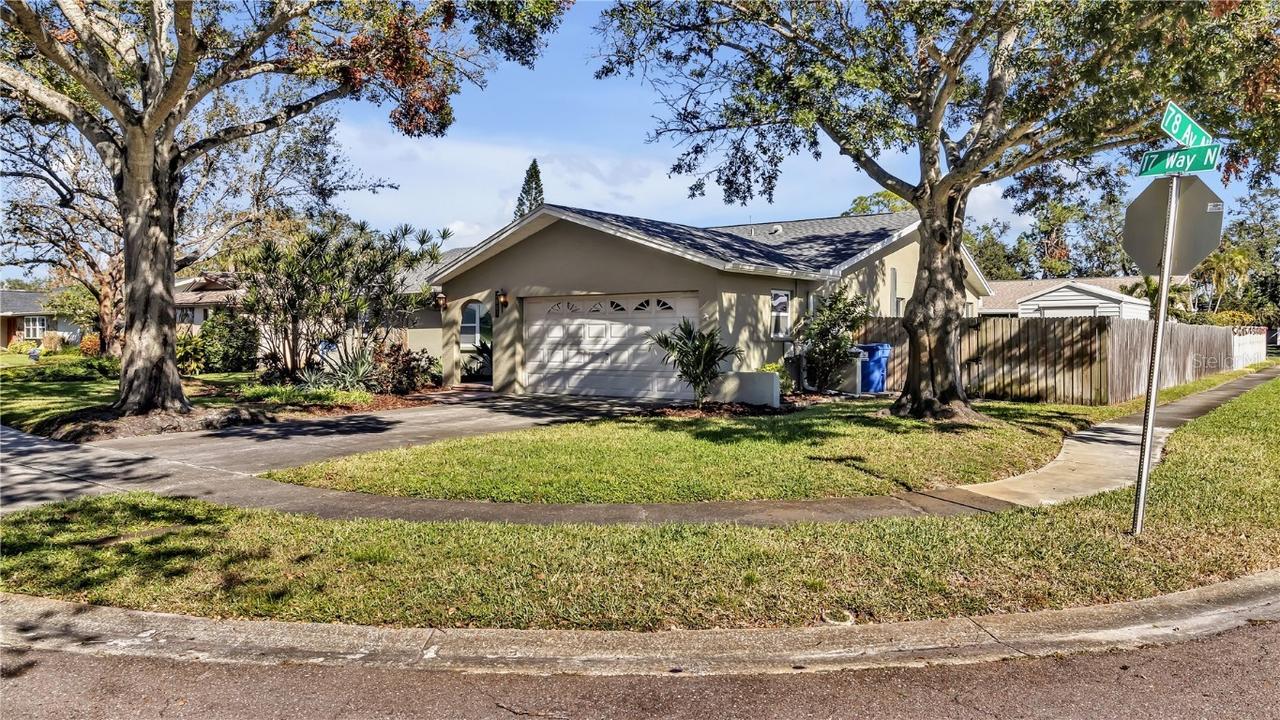 7801 17th Way, St Petersburg, FL 33702