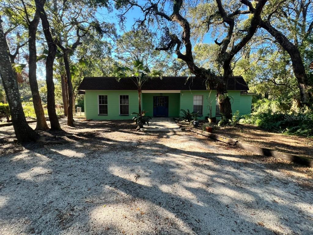 12308 N 52nd St., Temple Terrace, FL 33617
