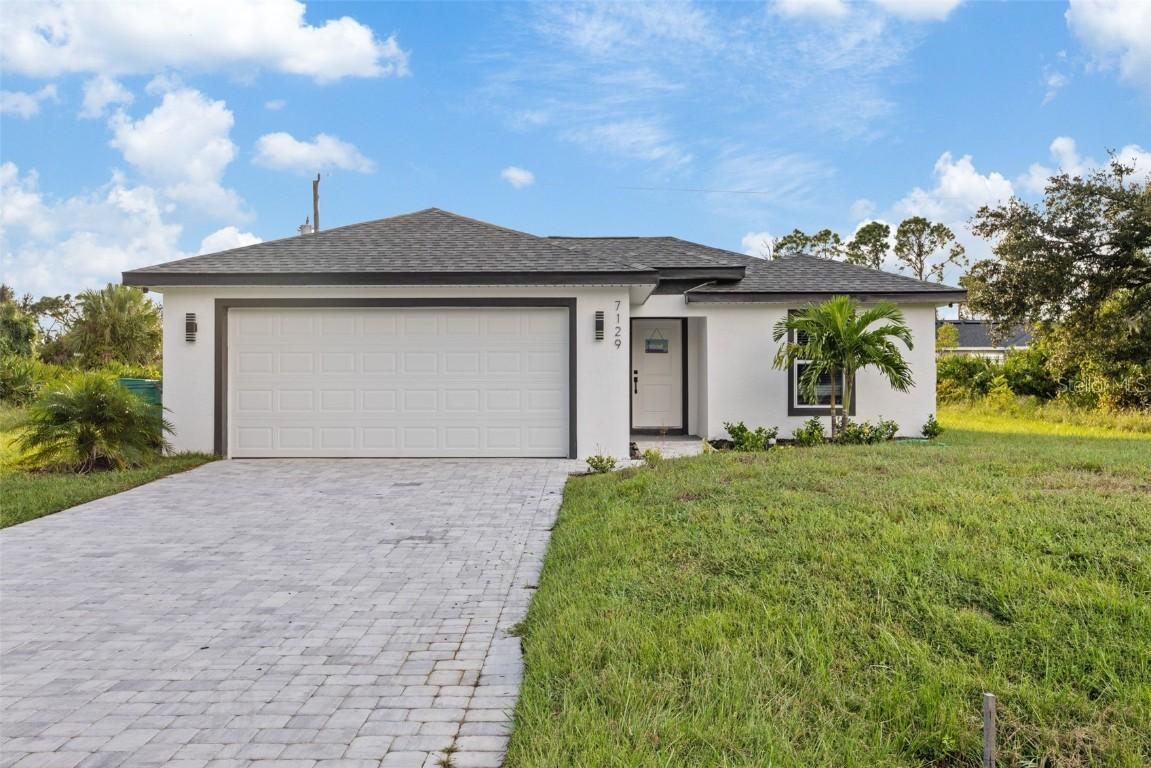 12114 Clarendon Ave., Port Charlotte, FL 33981