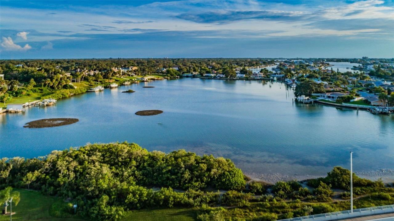 100 Bluff View Dr. #207C, Belleair Bluffs, FL 33770